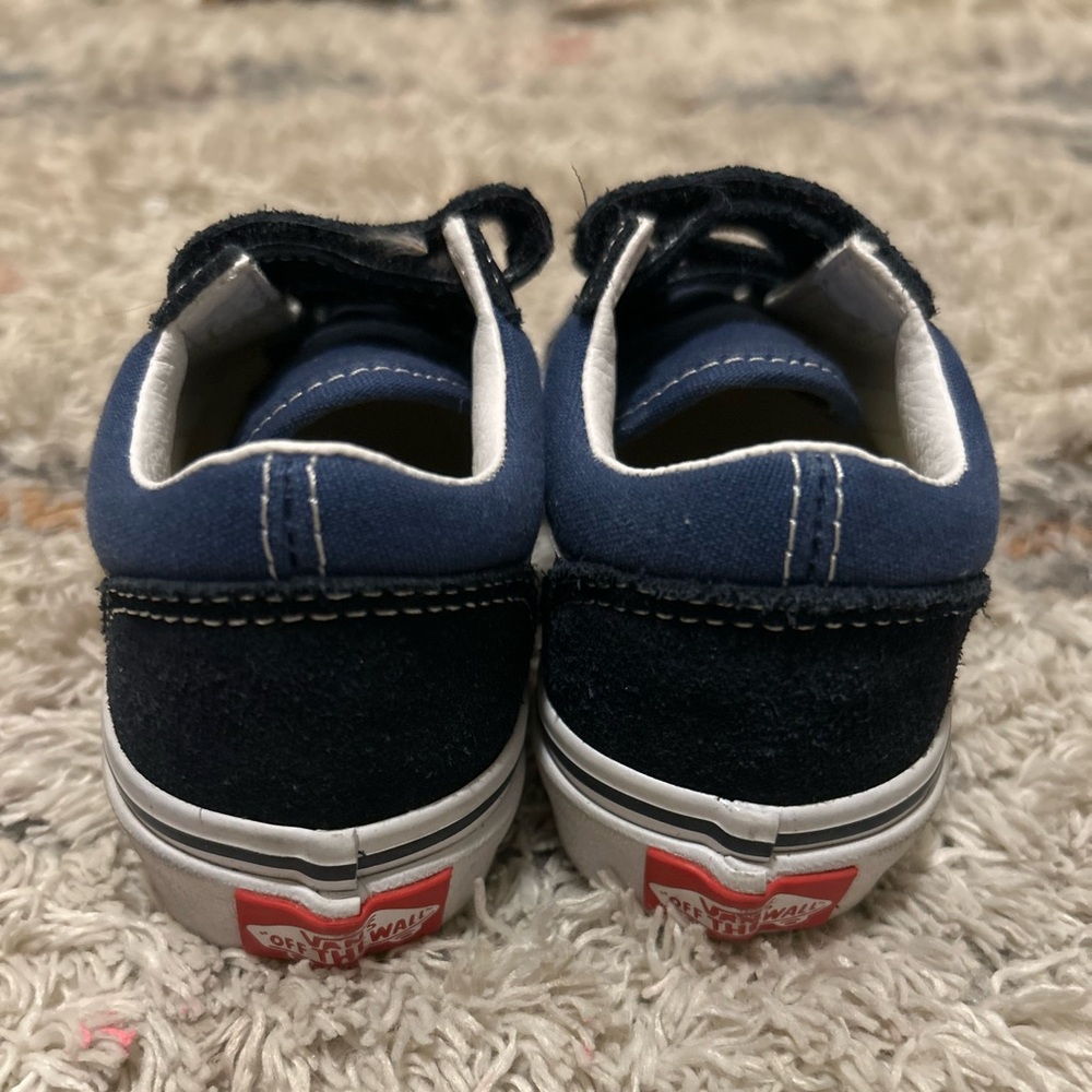 Vans - Picture 3 of 3